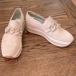 Dolce Vita JHENEE. SUEDE/Dune. Womens size 8. Excellent used condition.